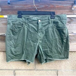 Old Navy Sweetheart Shorts Sz 14 Army Green Raw Hem Cut-off Shorts
